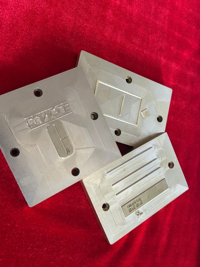 photo 6316450249106459482 y