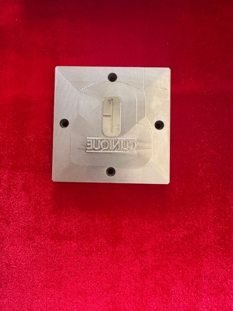 photo 6316450249106459498 y