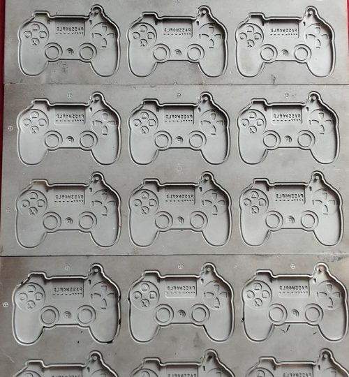 Label Dies 6095732519715146510